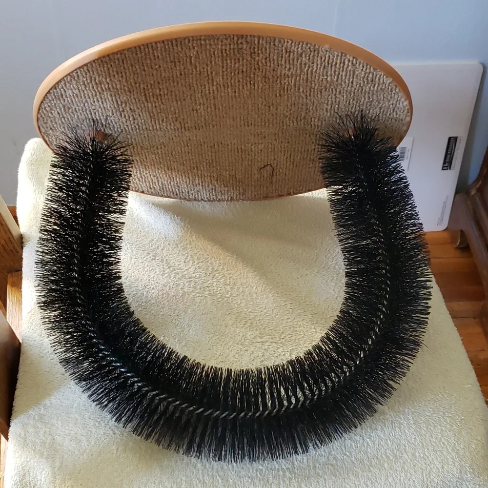Cat Scratch Arch Self Crooming and Massaging